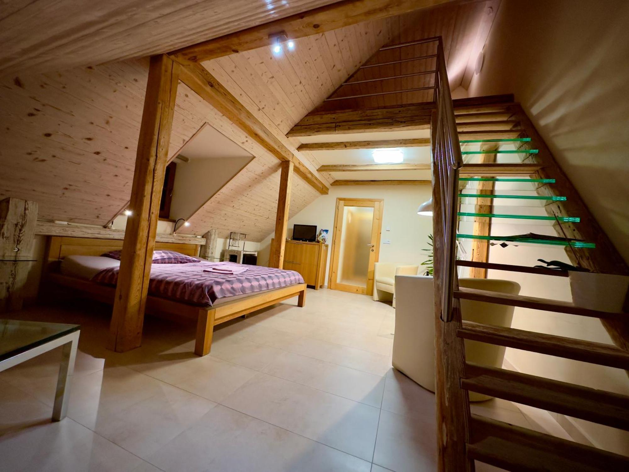 Vejrovna Gasthuis 3*